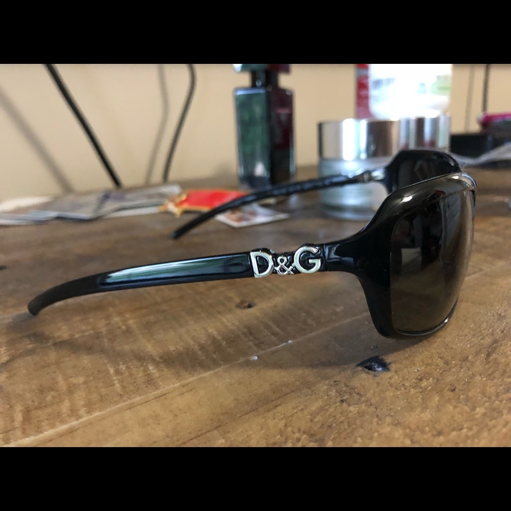 D&G polarized sunglasses ONLY USED ONCE